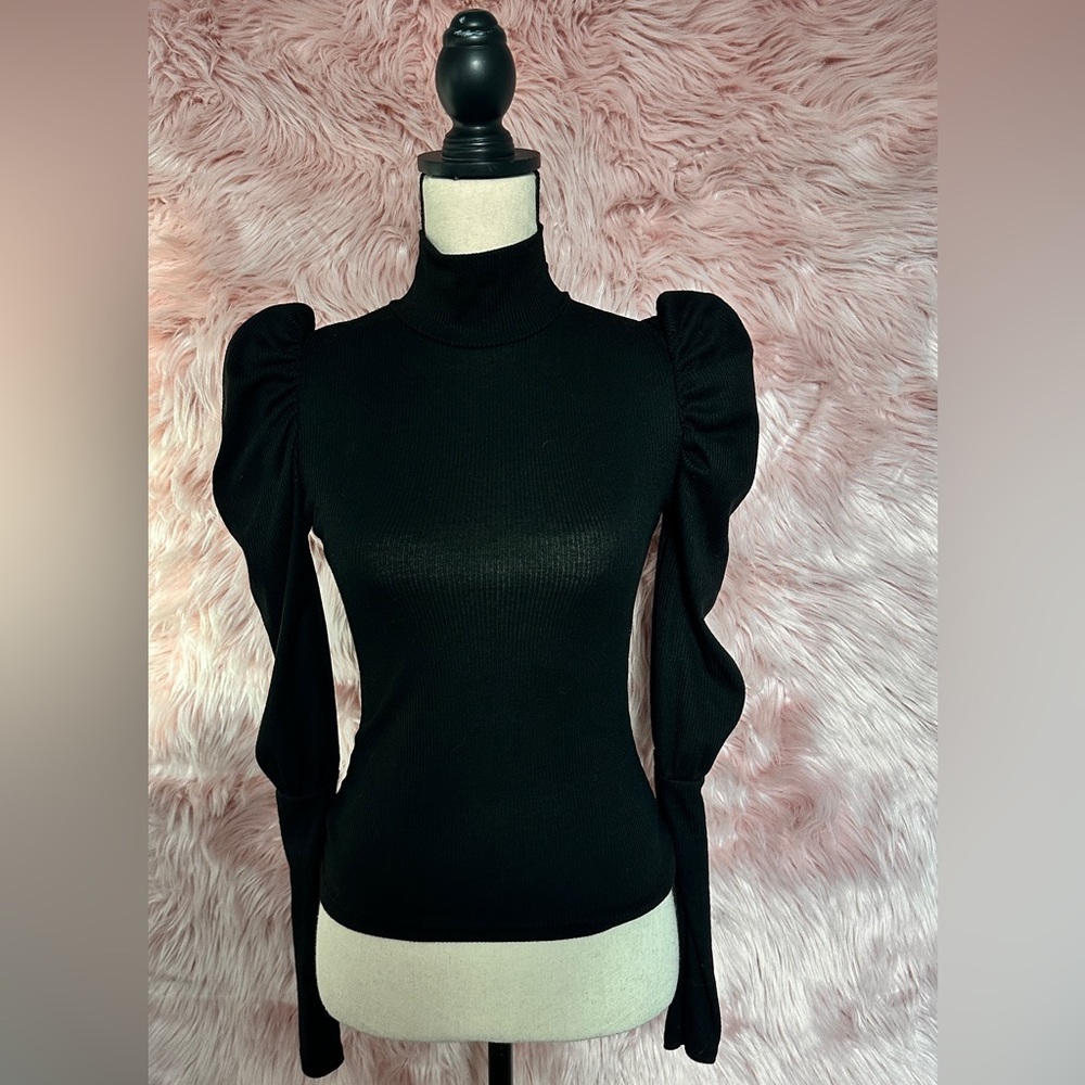 Long sleeve delicate push should top